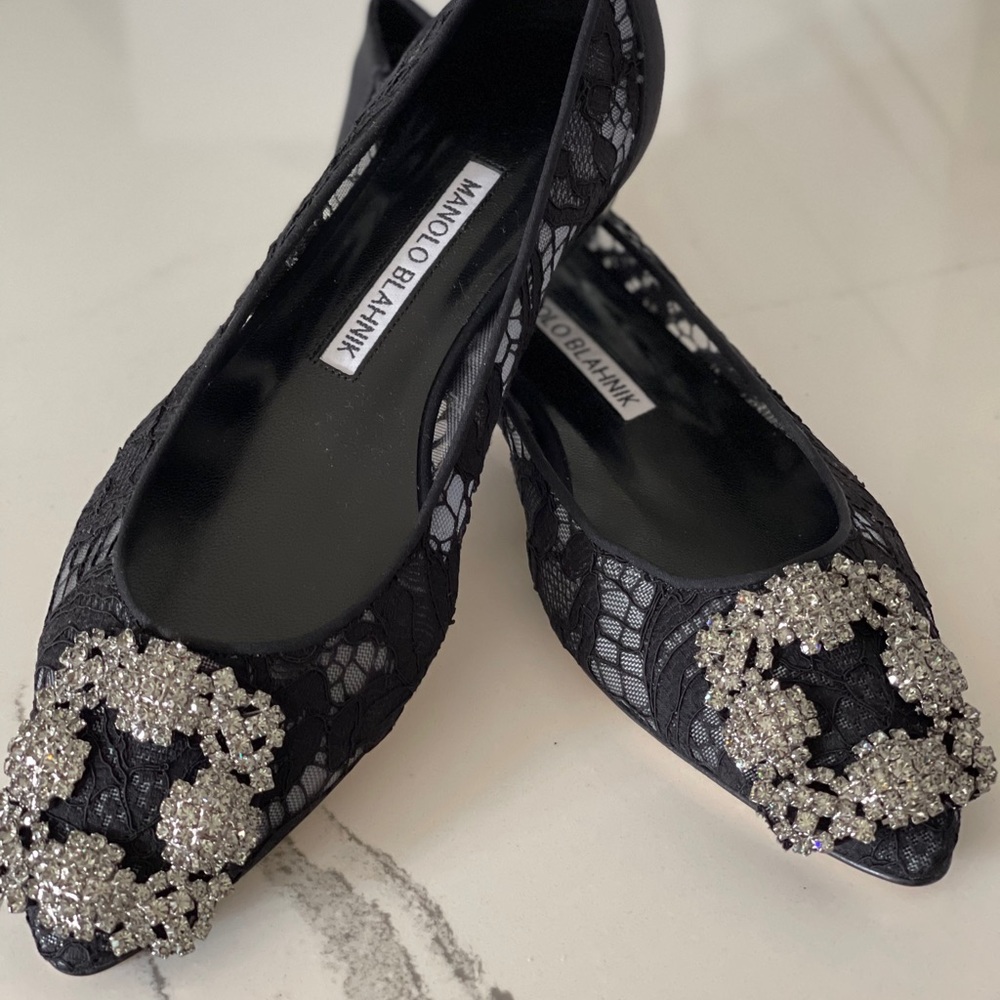 manolo blahnik hangisi lace flat black 35